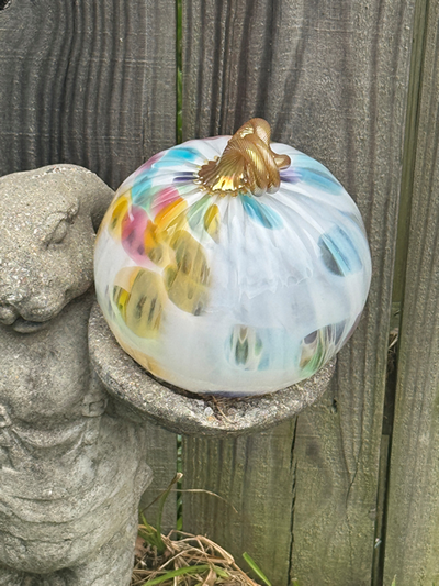 Glass pumpkin art in pastels - angle 2.